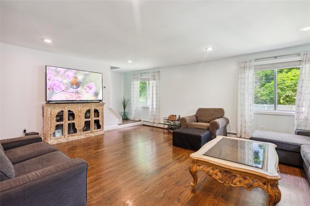 Interior, Living room, Recessed Lighting, Wood Texture Flooring