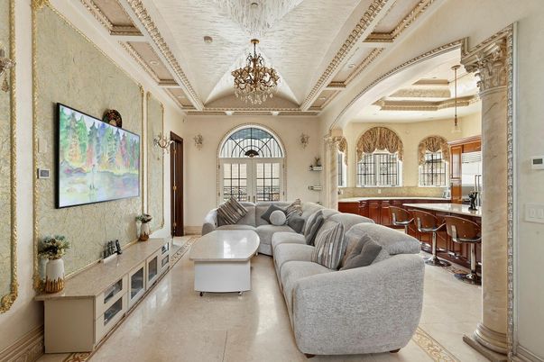 Chandelier, Interior, Living room