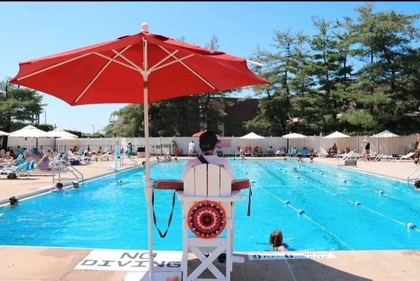 Exterior, Pool