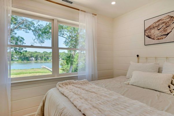 Bedroom, Interior, Recessed Lighting, Water