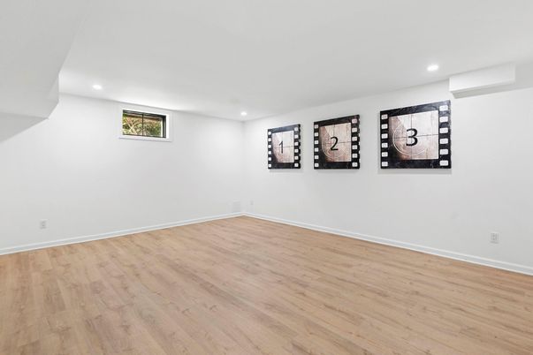 Empty room, Interior, Recessed Lighting, Wood Texture Flooring