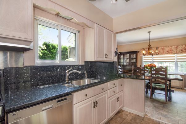 Chandelier, Dining room, Interior, Kitchen