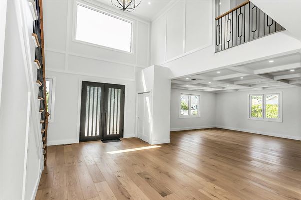 Interior, Recessed Lighting, Wood Texture Flooring