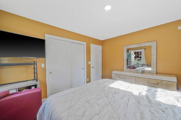 Bedroom, Interior, Marble, Recessed Lighting