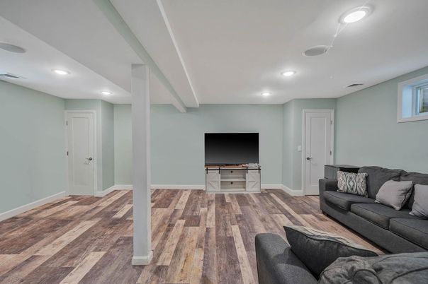 Interior, Living room, Recessed Lighting, Wood Texture Flooring