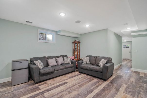 Interior, Living room, Recessed Lighting, Wood Texture Flooring
