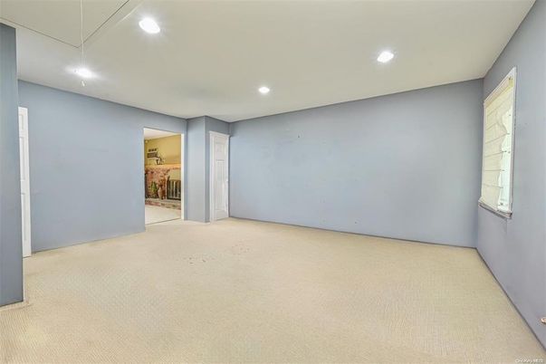 Empty room, Interior, Recessed Lighting
