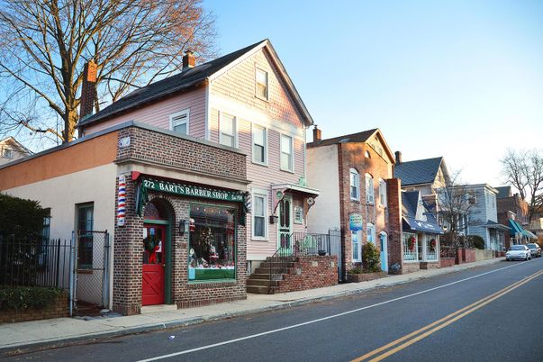 Exterior, Facade, Rowhouse