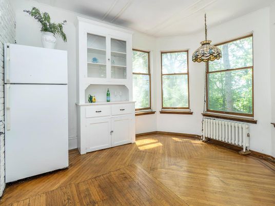 Interior, Pendant Lights, Wood Texture Flooring