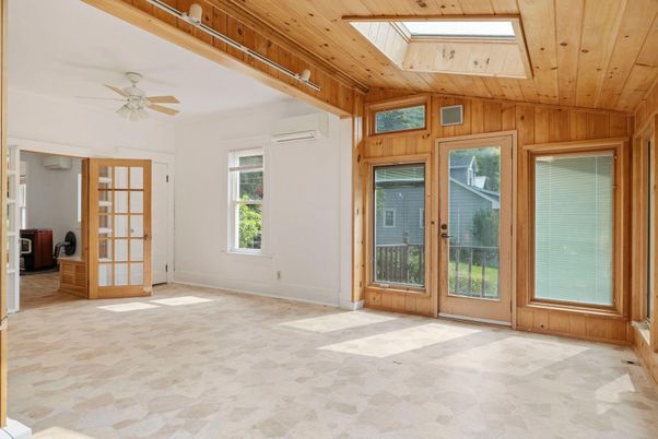 Empty room, Interior, Wooden Ceilings, Wooden Walls
