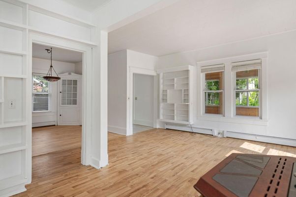 Empty room, Interior, Pendant Lights, Wood Texture Flooring