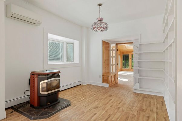 Fireplace, Interior, Pendant Lights, Wood Texture Flooring