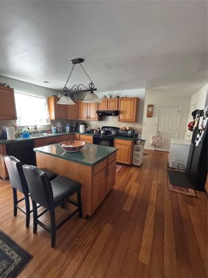 Interior, Kitchen, Pendant Lights, Wood Texture Flooring