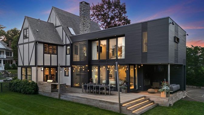 Exterior, Facade, Modern