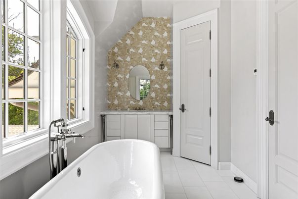 Bathroom, Free Standing Baths, Interior