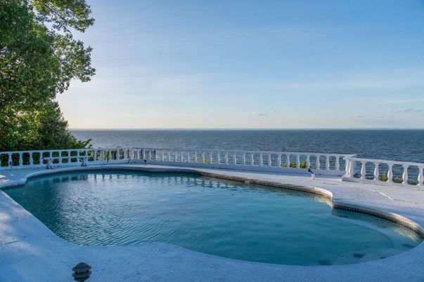 Exterior, Pool, Water