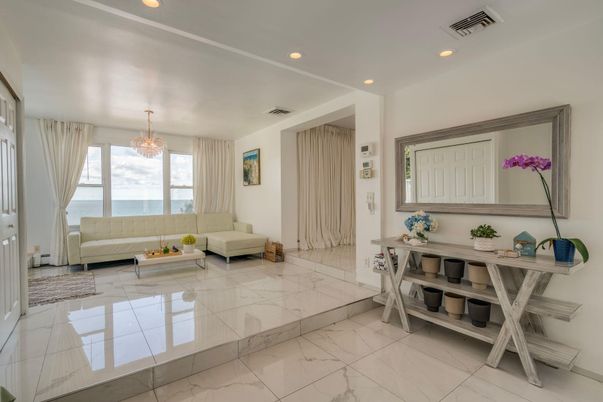 Chandelier, Interior, Marble, Recessed Lighting, Water