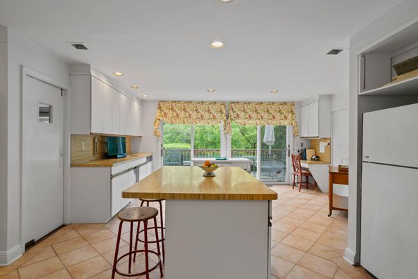 Dining room, Interior, Kitchen, Recessed Lighting