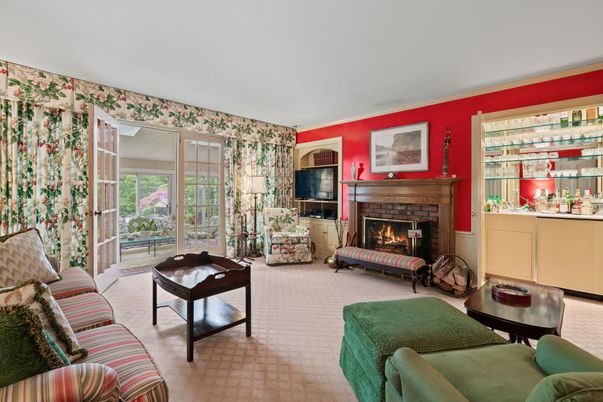 Fireplace, Interior, Living room