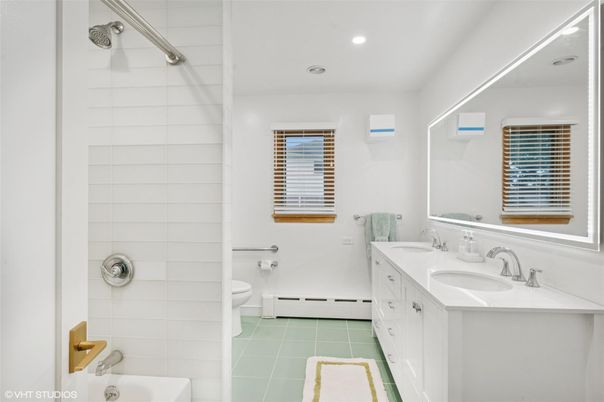 Bathroom, Dual Sink Vanities, Interior, Recessed Lighting