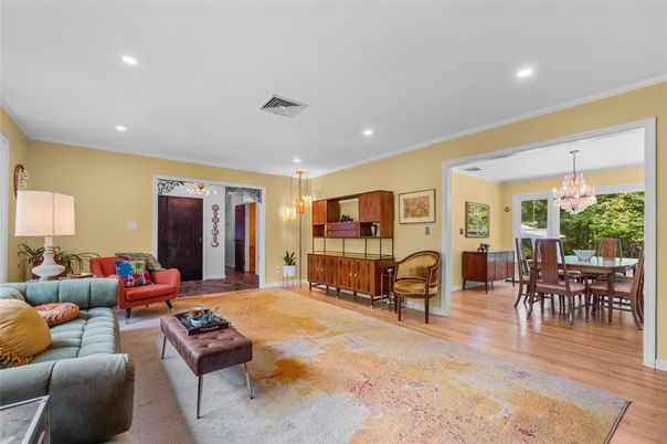 Chandelier, Dining room, Interior, Living room, Pendant Lights, Recessed Lighting, Wood Texture Flooring