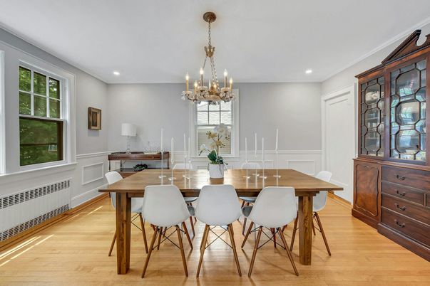 Chandelier, Dining room, Interior, Recessed Lighting, Wood Texture Flooring