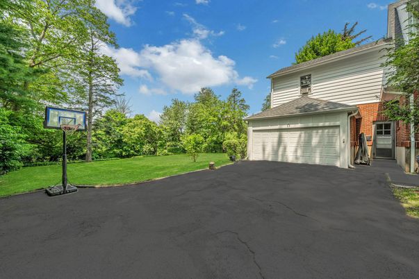 Detached Garage, Exterior