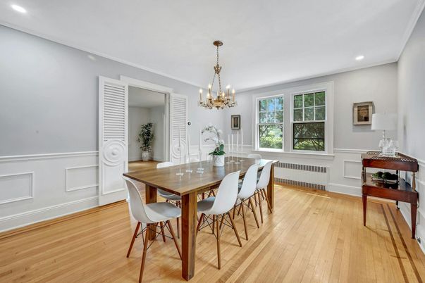 Chandelier, Dining room, Interior, Recessed Lighting, Wood Texture Flooring