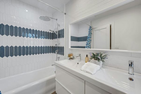 Bathroom, Dual Sink Vanities, Interior