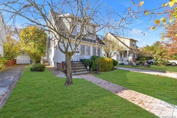 Backyard, Detached Garage, Exterior, Facade, Queen Anne Victorian