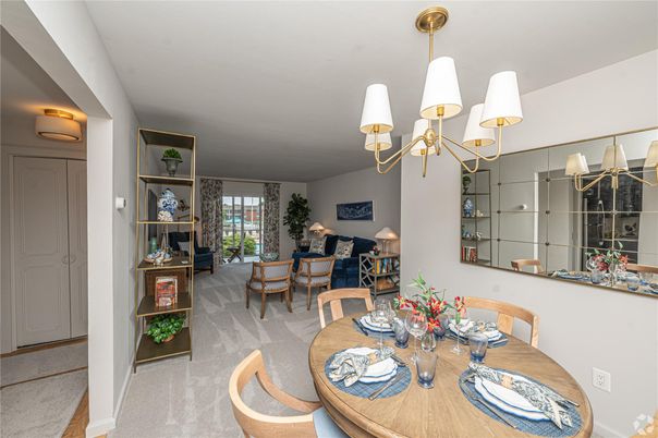 Chandelier, Dining room, Interior, Living room
