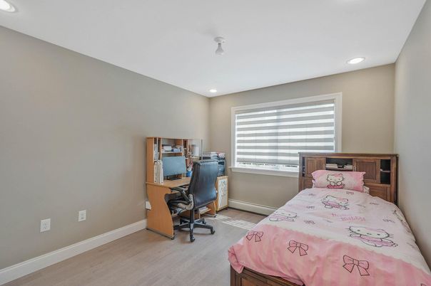 Bedroom, Home Office, Interior, Recessed Lighting, Wood Texture Flooring