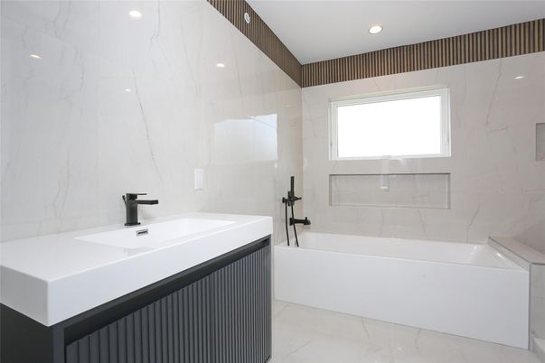 Bathroom, Interior, Marble, Marble Walls, Recessed Lighting