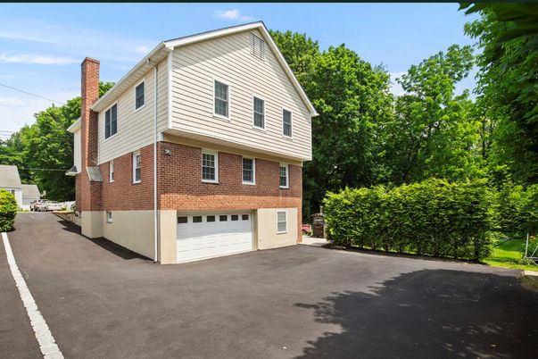 Attached, Exterior, Facade, Brick Facade, Raised Ranch