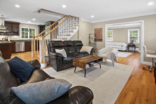 Interior, Kitchen, Living room, Pendant Lights, Recessed Lighting, Wood Texture Flooring