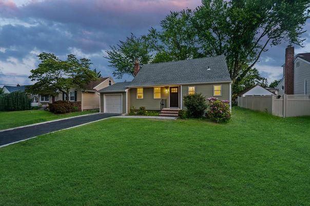 Backyard, Detached Garage, Exterior