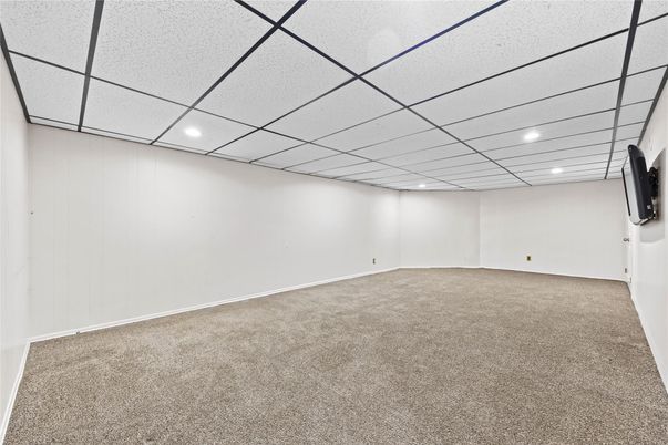 Empty room, Interior, Recessed Lighting