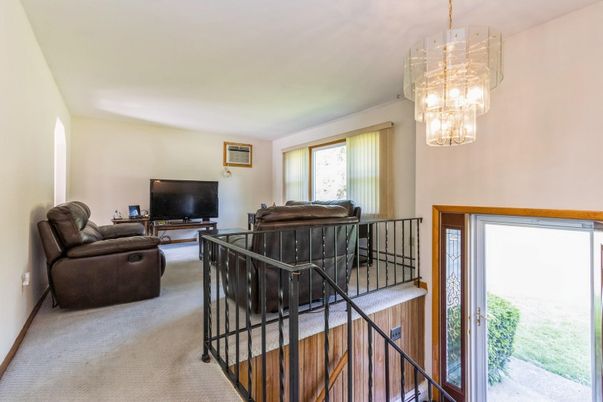 Chandelier, Interior, Living room