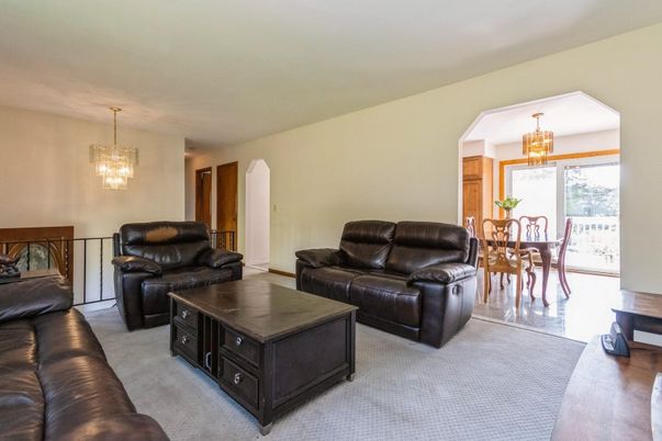 Chandelier, Dining room, Interior, Living room