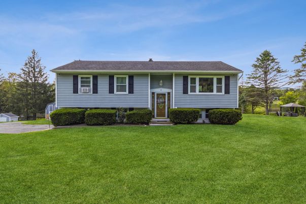 Backyard, Exterior, Facade, Raised Ranch