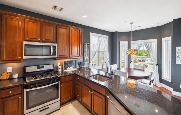 Dining room, Interior, Kitchen, Pendant Lights, Recessed Lighting