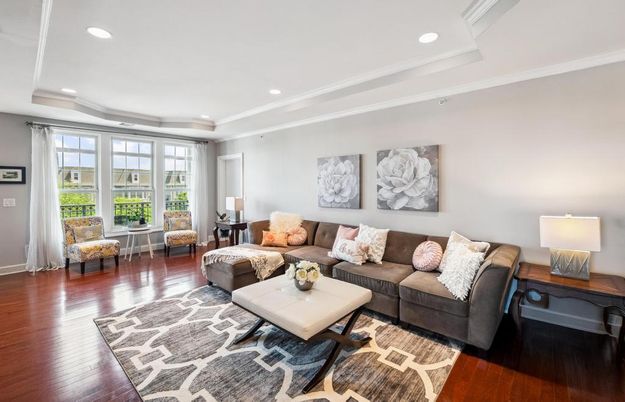 Interior, Living room, Recessed Lighting, Wood Texture Flooring