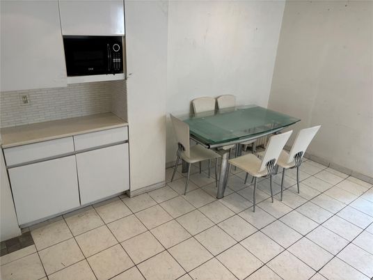 Dining room, Interior