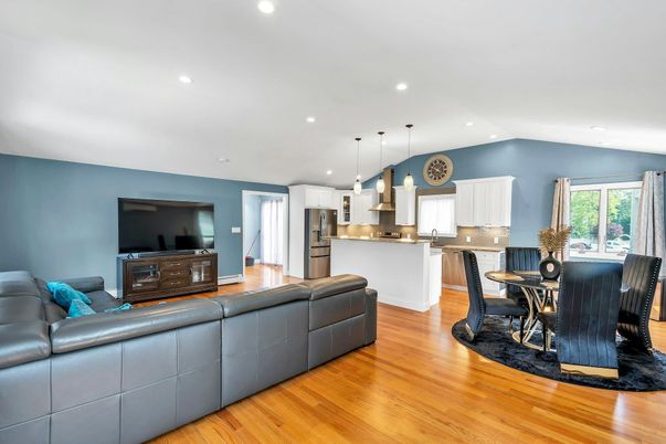 Dining room, Interior, Kitchen, Living room, Pendant Lights, Recessed Lighting, Stainless Steel Appliances, Wood Texture Flooring