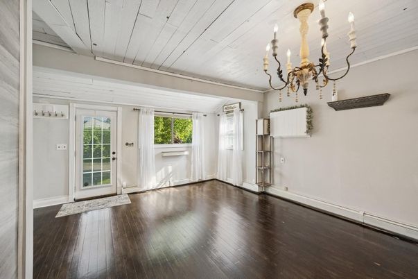 Chandelier, Empty room, Interior, Wood Texture Flooring