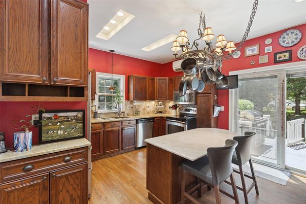 Chandelier, Dining room, Interior, Kitchen, Recessed Lighting, Wood Texture Flooring