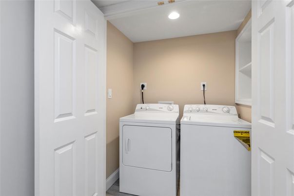 Interior, Recessed Lighting, Utility Closets, Washer