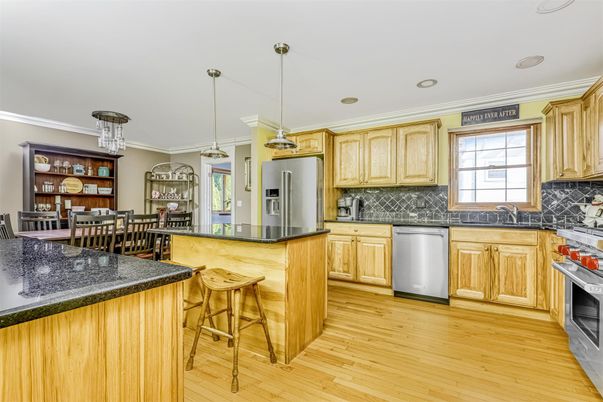 Dining room, Interior, Kitchen, Pendant Lights, Recessed Lighting, Wood Texture Flooring