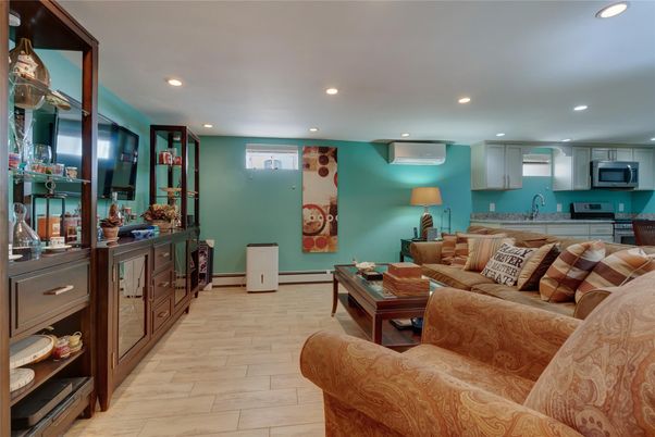 Interior, Kitchen, Living room, Recessed Lighting, Wood Texture Flooring