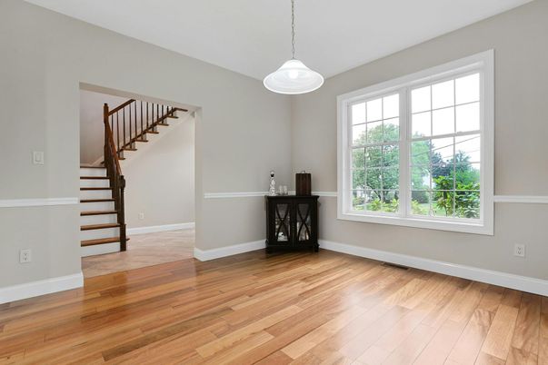 Interior, Pendant Lights, Wood Texture Flooring